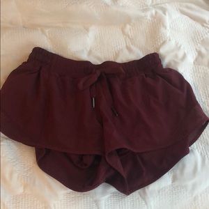 Lululemon shorty Hot Short 2.5”